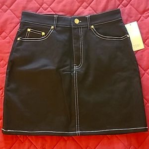 TOBI black skirt size M NWT